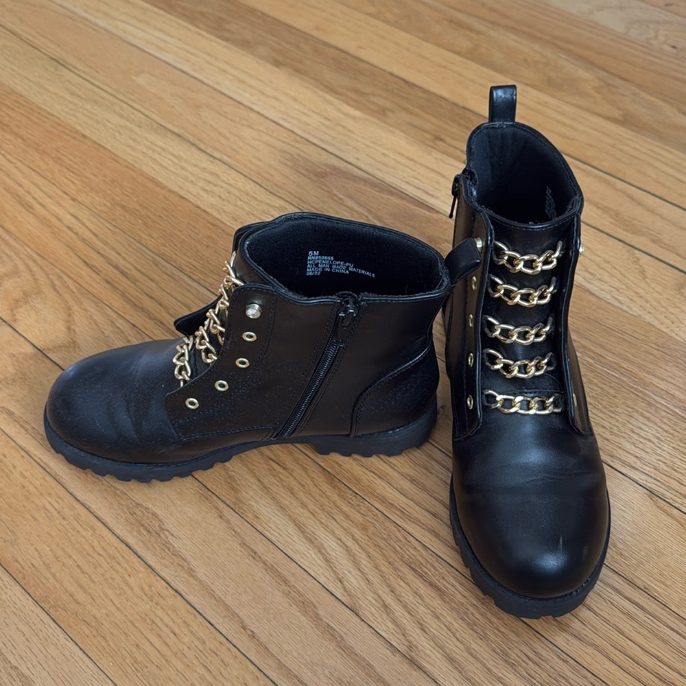 Harper Canyon Women’s size 5 boots